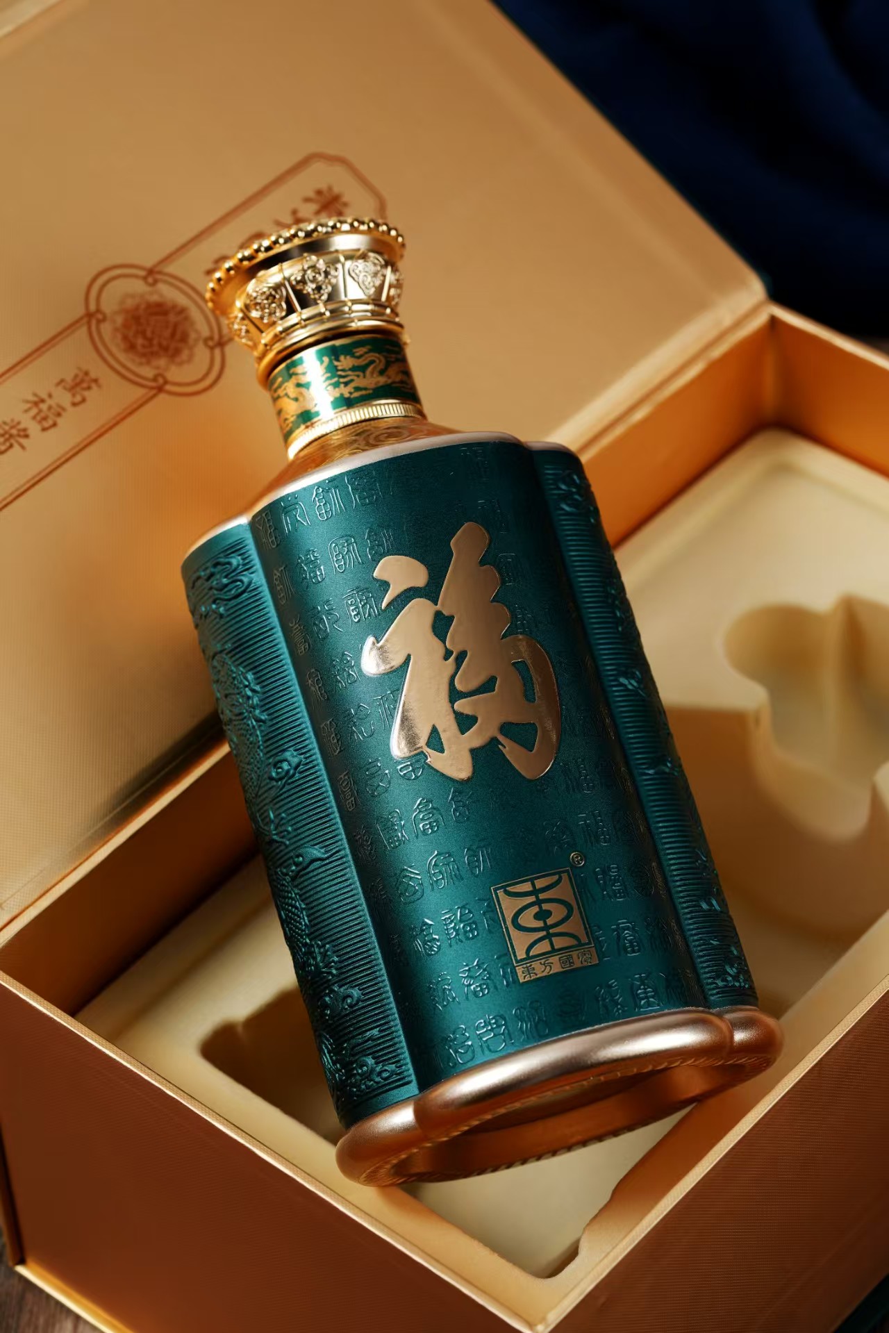白酒品牌系列产品拍摄 | 国风美学与产品细节全展示